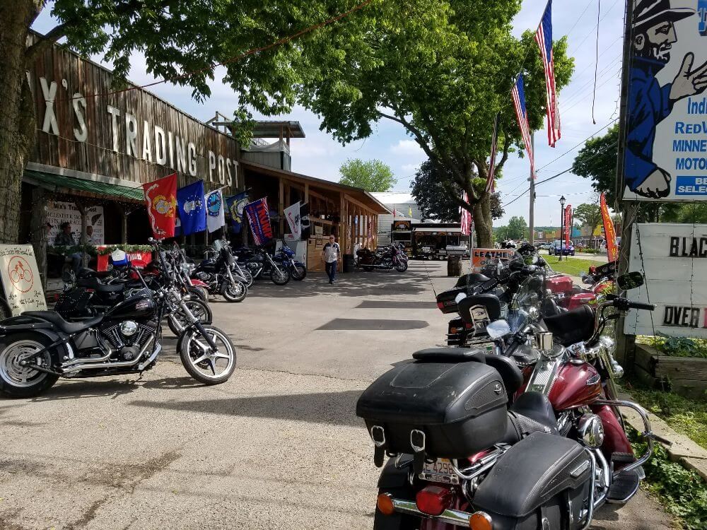 Mix's Trading Post and Jamie's Outpost, Utica, IL